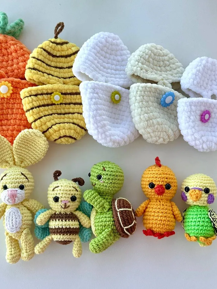 Crochet pattern Easter Bunny in carrot, chick, budgie and Turtle in egg, bee in beehive - Amigurumi plushie crochet patterns - English Pdf