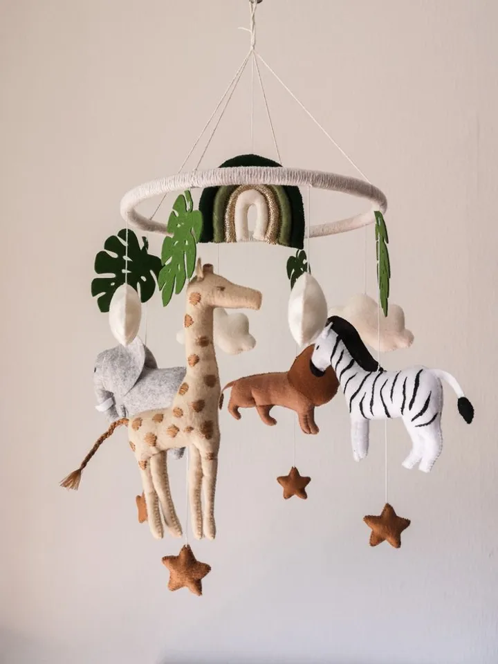 Felt Jungle nursery mobile, baby animal mobile, jungle theme nursery