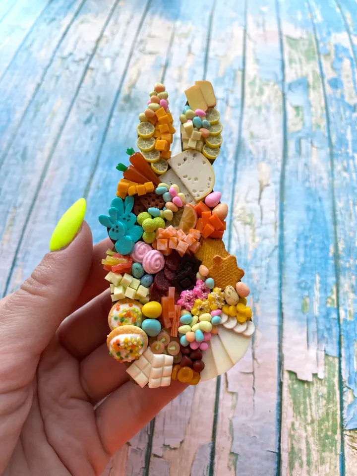Magnet Miniature Easter Charcuterie Board with Polymer Clay Souvenir