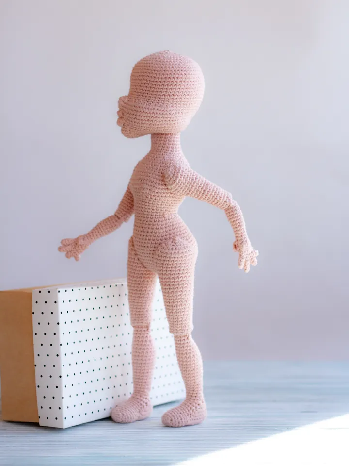 Crochet Doll Body Pattern: Create the Perfect Base for Your Amigurumi Creations with this Template