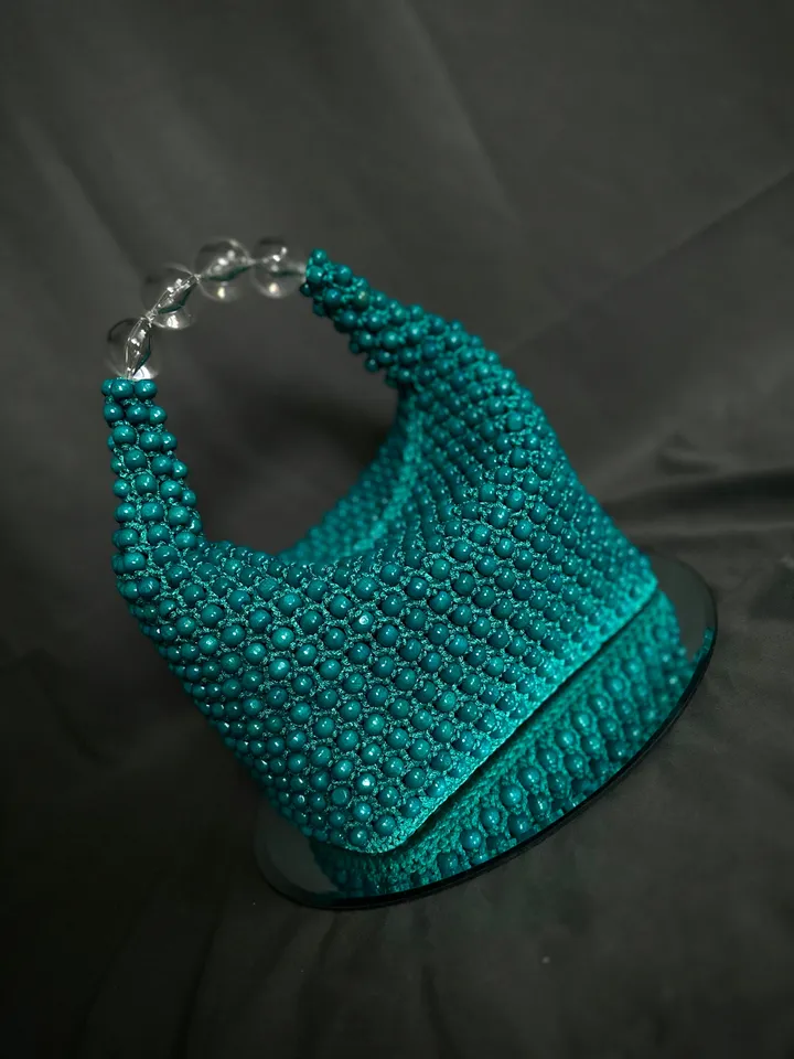 Crochet pattern beaded handbag PDF digital instant download and video tutorial, shoulder bead bag, woman crossbody, top handle, small purse