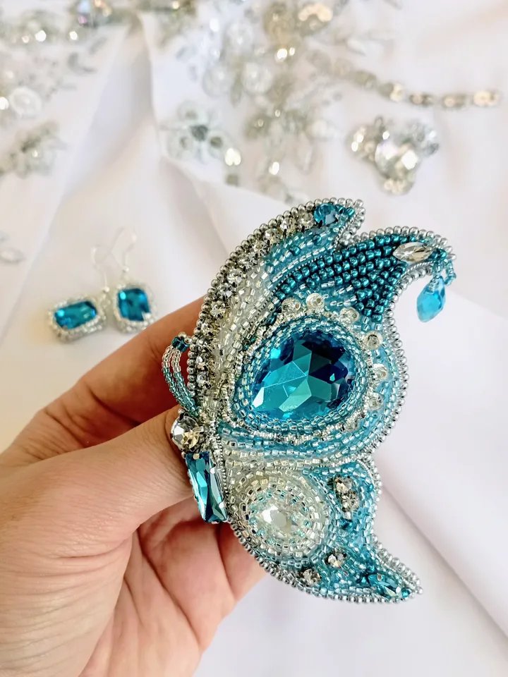 Handmade crystal aquamarine butterfly brooch earrings set for women, butterfly pin, gift for her, aquamarine jewelry set