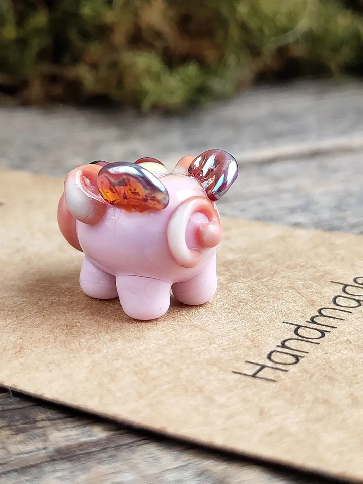 Pig figurine Flying Pig figurine Pig decor Pig statue Pig ornament Mini pig Glass pig Pig gifts Piglet Pig lover gifts Miniature animals
