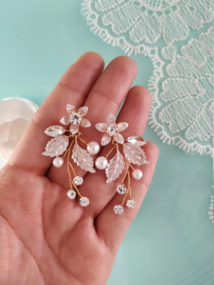 Silver Gold Swarovski Crystal Bridal Earrings Floral Leaf Wedding Earrings Boho Wedding Earrings Boho Bridal Earrings Beads Pearl Jewelry