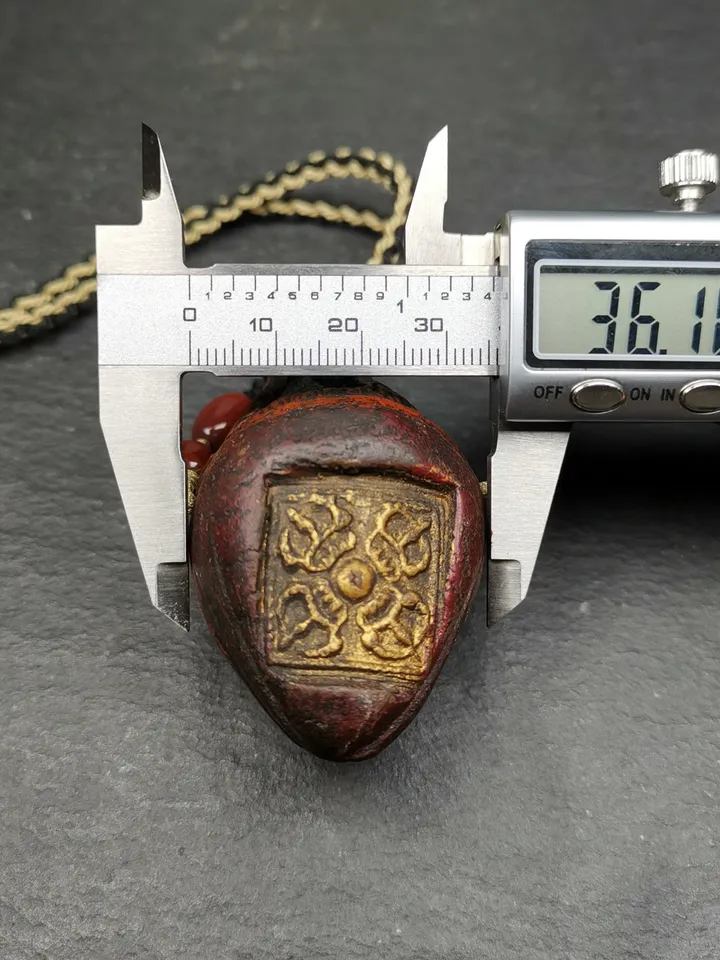 Gandhanra Old Tibetan Niang La Tsa Tsa Statue,Stupa Amulet,Pagoda Pendant,with Cross Vajra Stamp,Large Size 65mm,30+ Years Old
