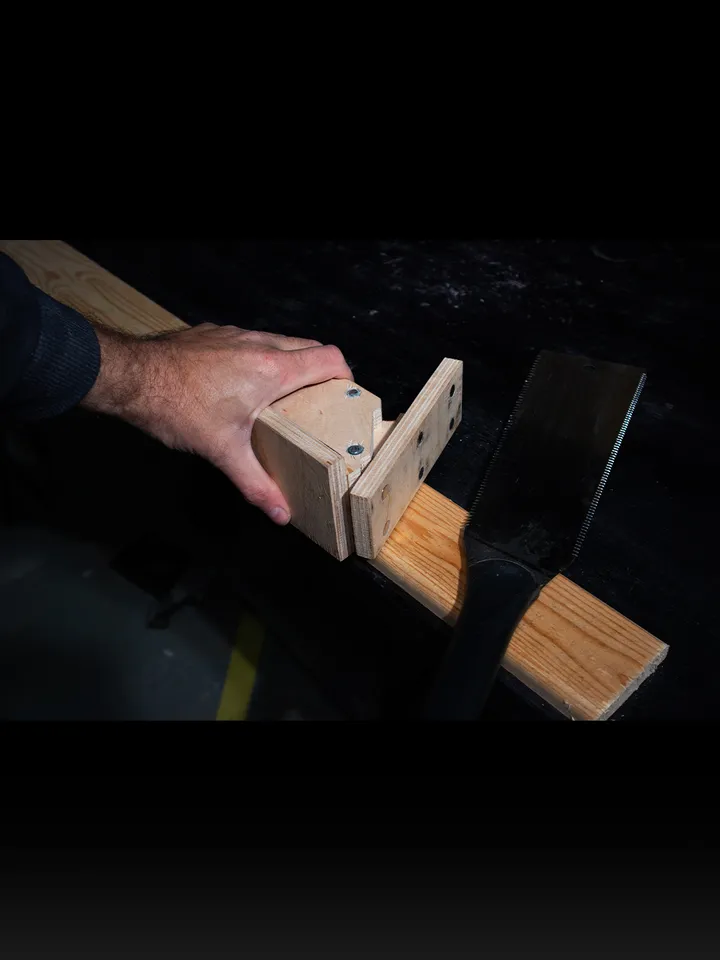 Adjustable Hand Saw Guide (PDF plan, dxf,svg)