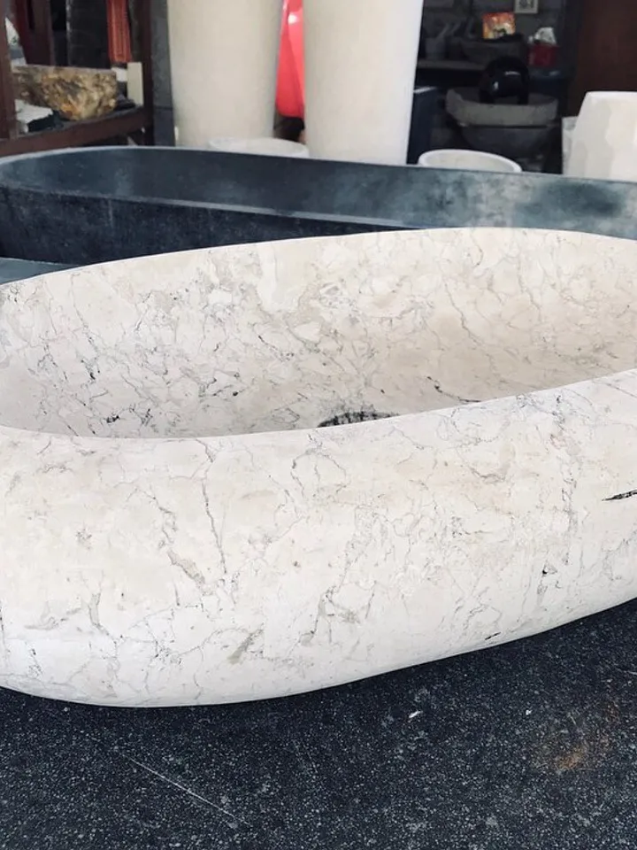 Exclusive sink made of natural stone