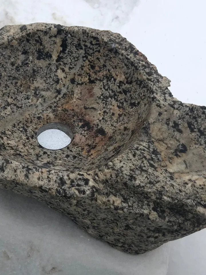 Exclusive shell with soap dish - porphyvoid granite