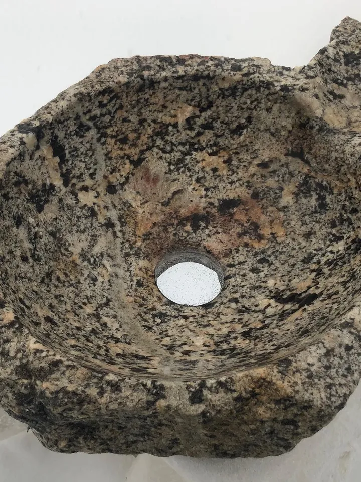 Exclusive shell with soap dish - porphyvoid granite