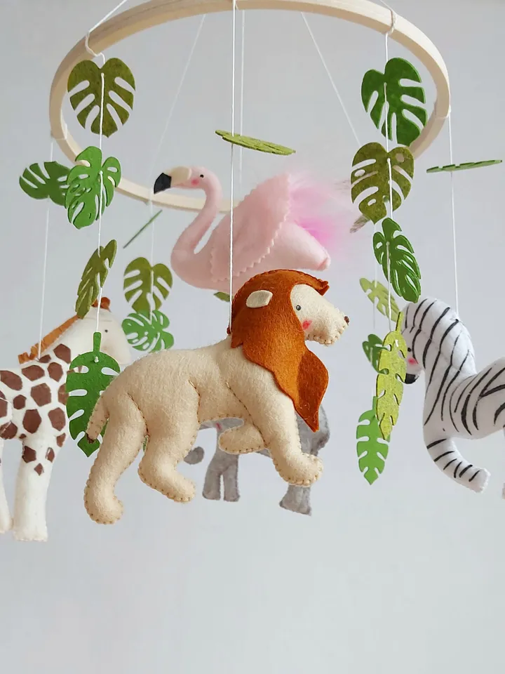 Baby Mobile safari animals ,Crib cot Mobile , New baby gift , Jungle modern Nursery decor