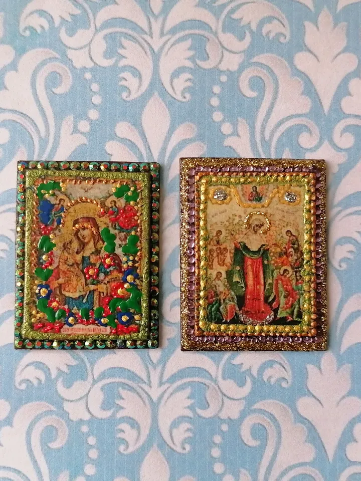 Miniature icon. Christmas icon.1:12 scale.Dollhouse miniature. Christmas. 1:12.Handmade. Icon with rhinestones.