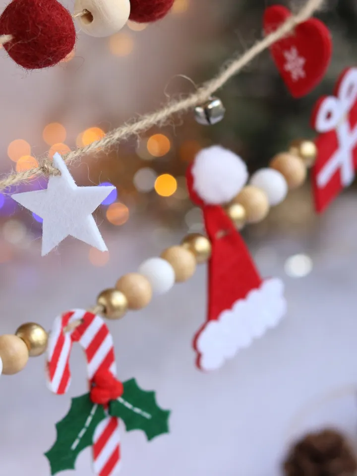 Christmas garland, Rustic home decor, felt bunting, Festive decoration