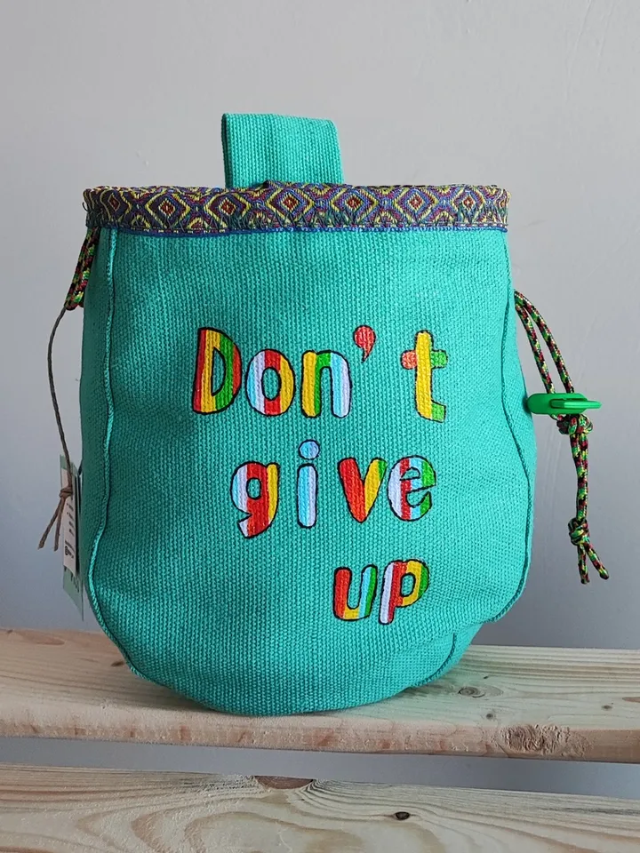 Chalk bag Motivation Don't give up for rock climbing