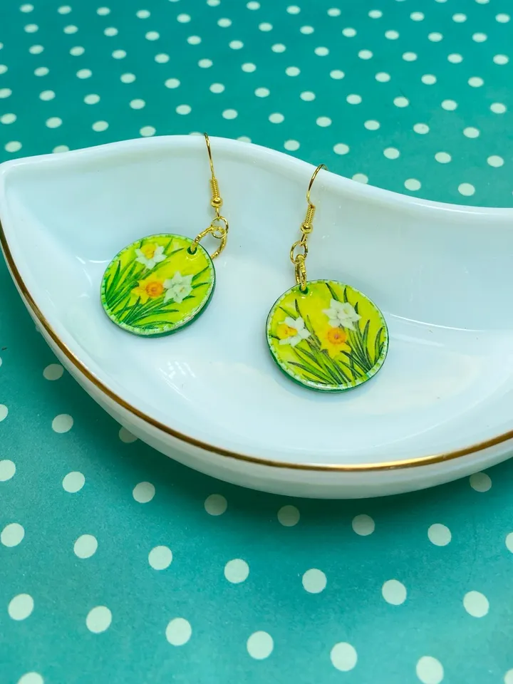 Handmade summer earrings. Handmade costume jewelry.