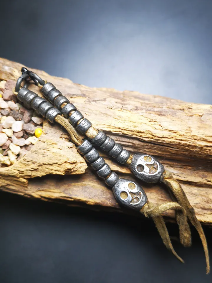 Gandhanra Handmade Tibetan Buddhist Mala Counters,Prayer Bead Counters,with Skull Sītavana Pendant, Made of  Cold Iron
