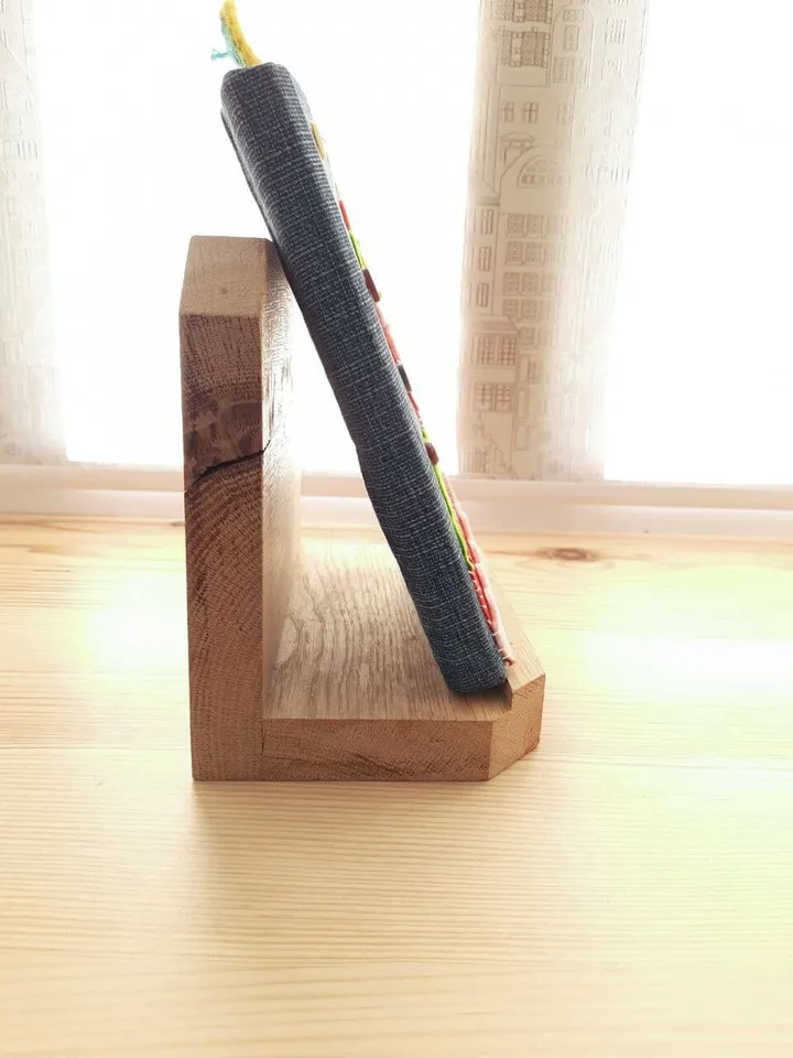 Bookend wood modern Phone tablet stand wood Rrustic wood decor phone stand Natural wood bookend Gift for lovers to read Custom book holder
