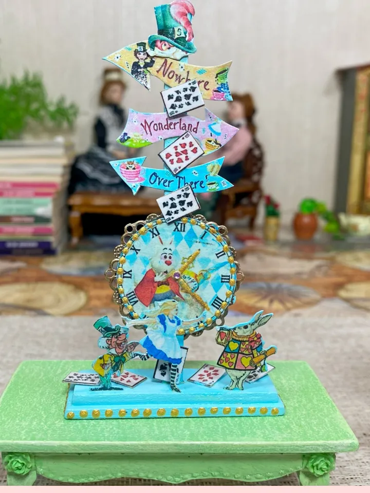 TUTORIAL. Imitation clock in the style of "Alice" for a dollhouse. 1:12.