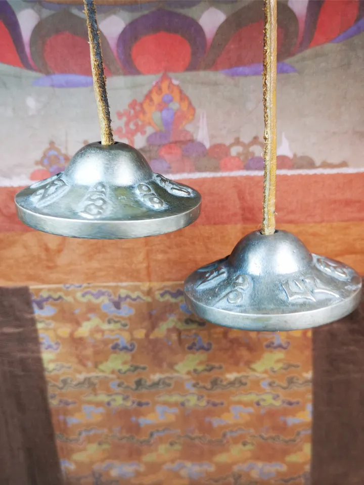 Gandhanra 6.5cm Tibetan Cymbals,Tingsha Bell,Buddhism Ritual Implement,Handmade in Nepal,Om Mani Padme Hum Mantra