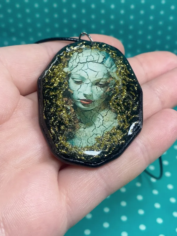 Handmade pendant. Original pendant. DIY jewelry.