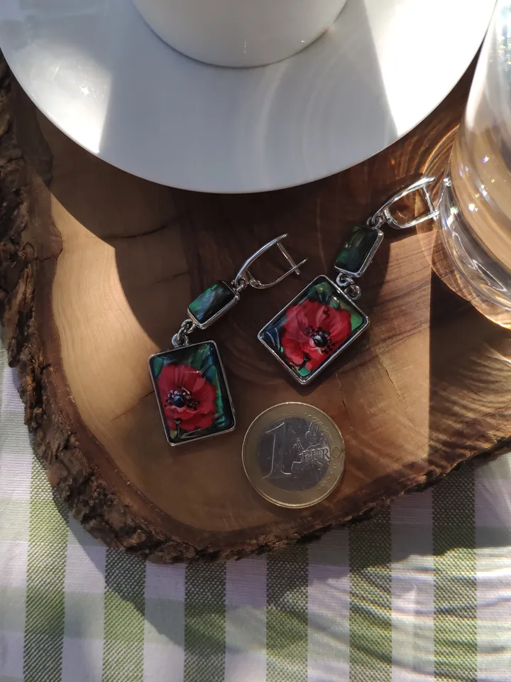Pearl earrings: Red Poppies hand painted on jewelry earrings • Cute aesthetic dangle earrings for her • Floral dainty design on handmade art