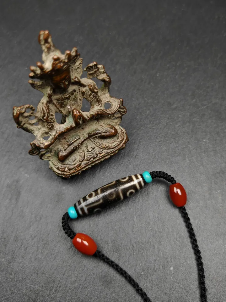 Gandhanra Vintage Tibetan 9 Eyes Dzi Bead Necklace,Protective Charm,Spiritual Gift,1.5" x 0.4"