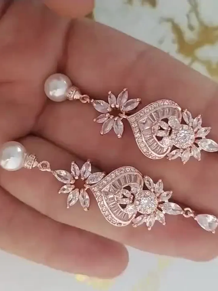 Art Deco Long Rose Gold Wedding Earrings for Bride, Swarovski Crystal Chandelier Statement Bridal Earrings, Vintage Style Statement Jewelry