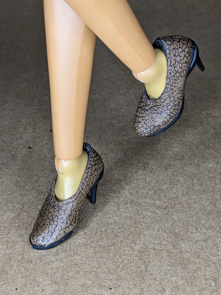 Handmade heels brown leather shoes for 16-inch Fashion Royalty dolls (FR16)