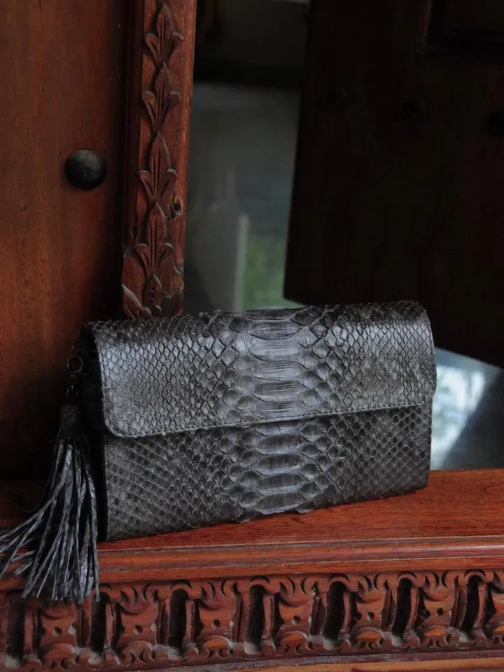 Genuine python skin classy gray flat clutch with shoulder chain | elegant evening women purse | designer leather bags | small snake bag