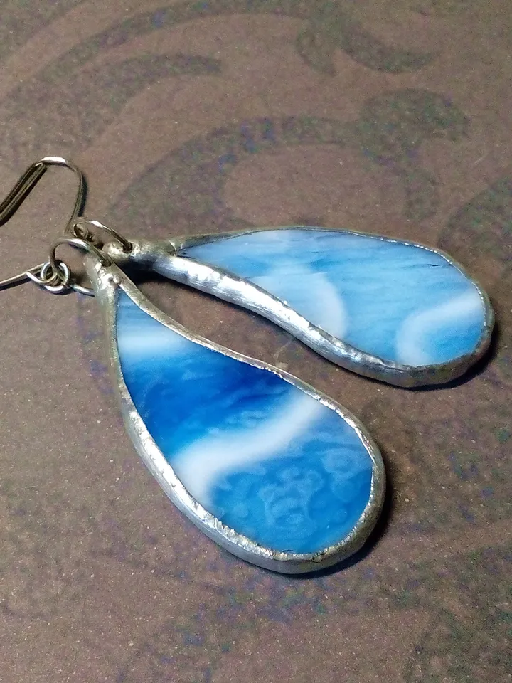 Light blue drop earrings, wavy earring, leaf shape earrings, simple stained glass, kawaii earrings, Dangle earrings