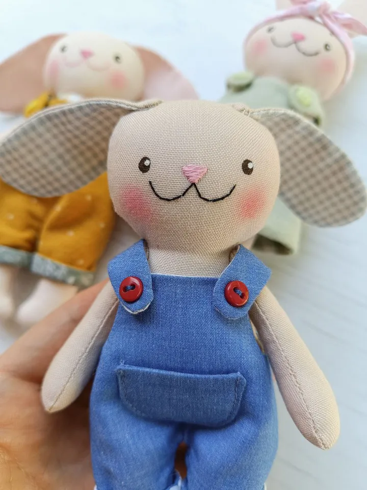 5,5 inch Bunny rag doll Sewing Pattern, Tiny Bunny Pattern, Baby Pocket Bunny Pattern, Easy Pattern, Soft Doll Pattern, Doll Clothes Pattern, Doll Bag Sewing Pattern & Tutorial - DIY Soft Textile Bag Dollhouse for 5,5 inch bunnies , Portable Small Carrot