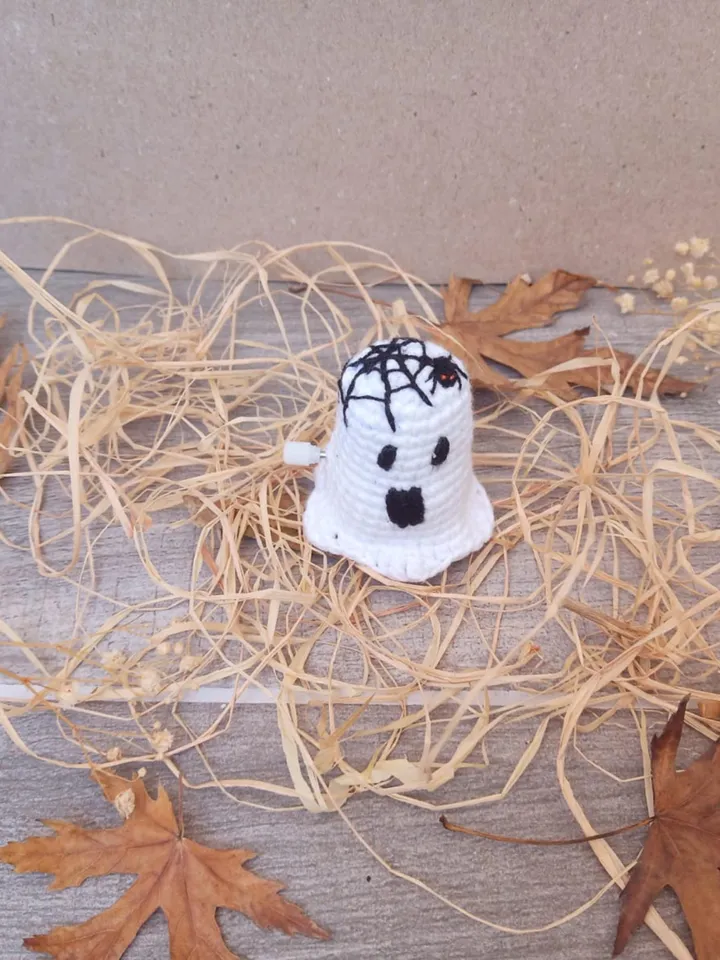Crochet Halloween Mini Ghost Walking Toy, Trend Ghost Crochet Cute Plushie Gift, Custom Ghost Amigurumi, Halloween Plush, Crochet Ghost Toy