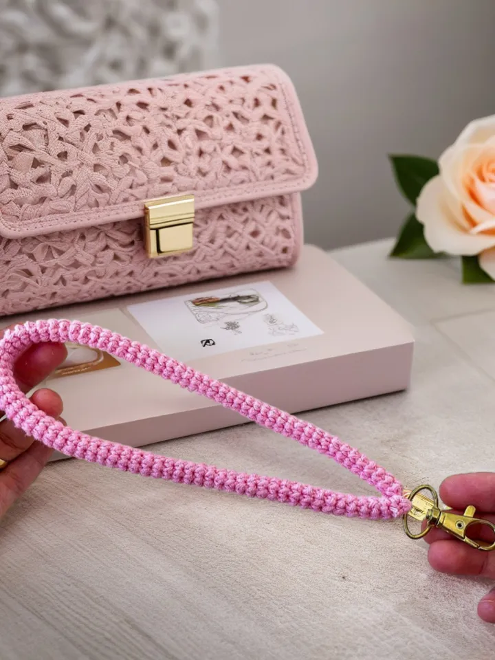 Crochet Cord For Wallet Handle Pattern PDF - Simple Crochet Bag Strap Design - Beginner Bag Cord Tutorial For Your Handmade Diy Project