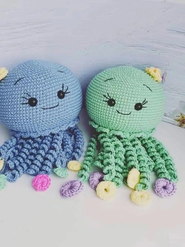 QUALLE Crochet PDF file in English pattern crochet pattern jellyfish toy detailed description of crocheting with photos