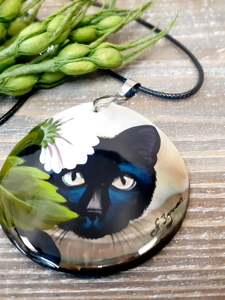 Beautiful Pendant"BlackCat" Mother-of-pearl miniature Hand-painted Russian jewelry magic of painting Art gift Fedoskino Abalone shell