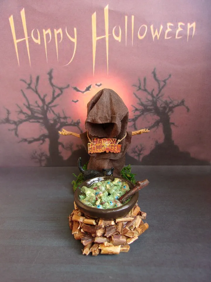 Witch figurine for decorating a dollhouse for Halloween. 1:12. Dollhouse miniature. 1:12. Handmade.