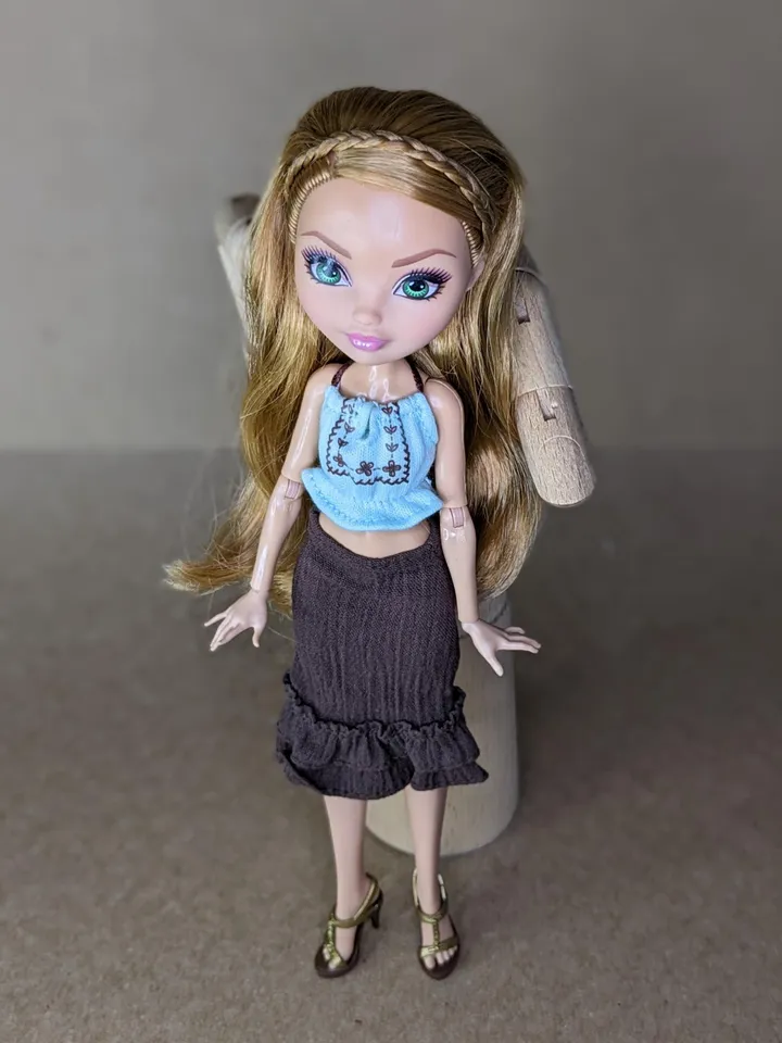 Top & skirt for 10.5-inch female dolls (MH, EAH)
