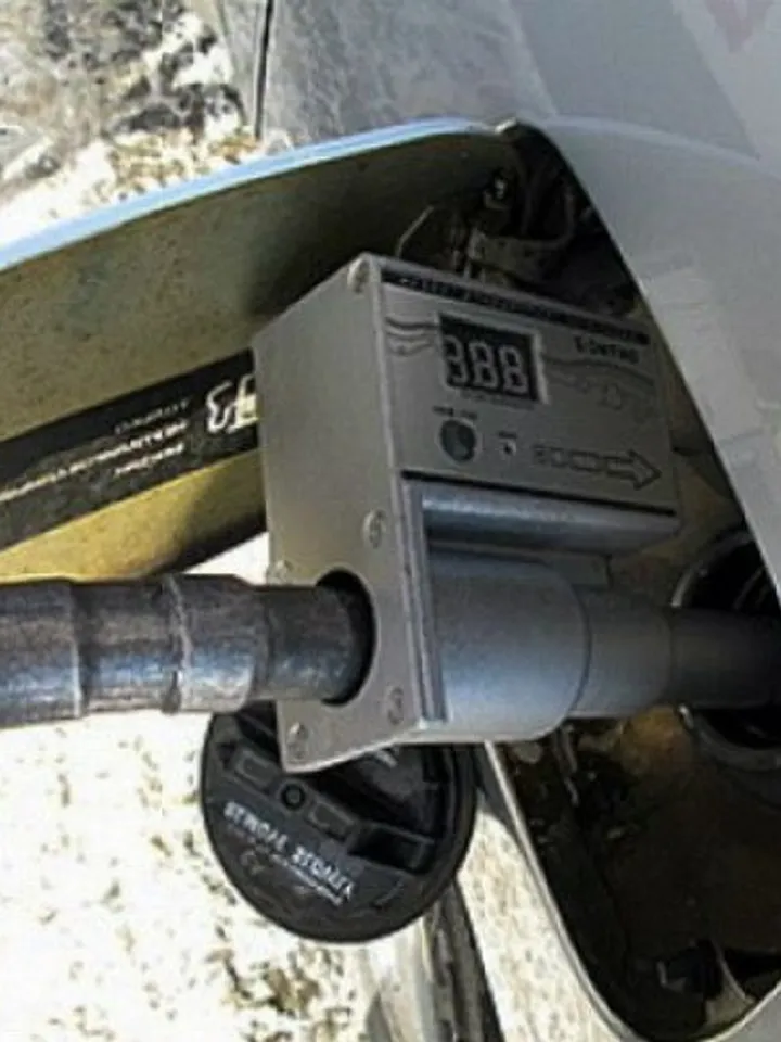 Compact Gasoline Octane Number Meter