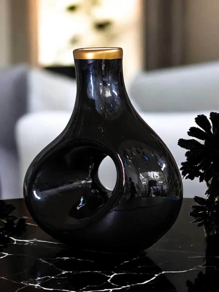 Handcraftmanship Large Black Vase For Flowers With Gold Accent | Decorative Black Vase For Livingroom | Large Black Vase with Gold Accent