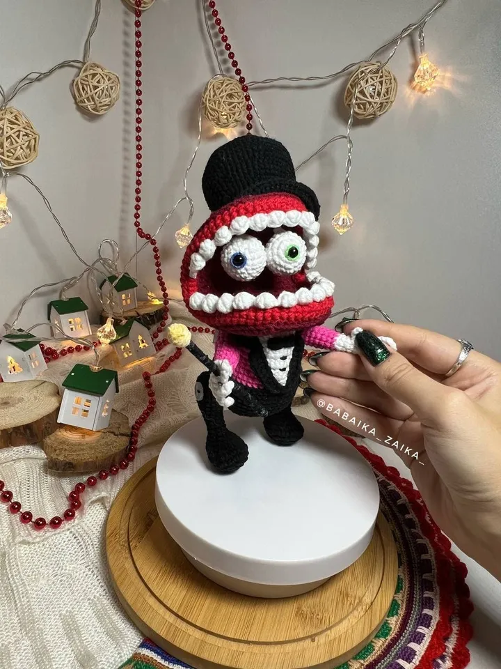 PDF Crochet Caine Pattern, Amazing Digital Circus Amigurumi Pattern, Crochet Monster, Halloween Crochet Pattern, Amigurumi Monster Caine