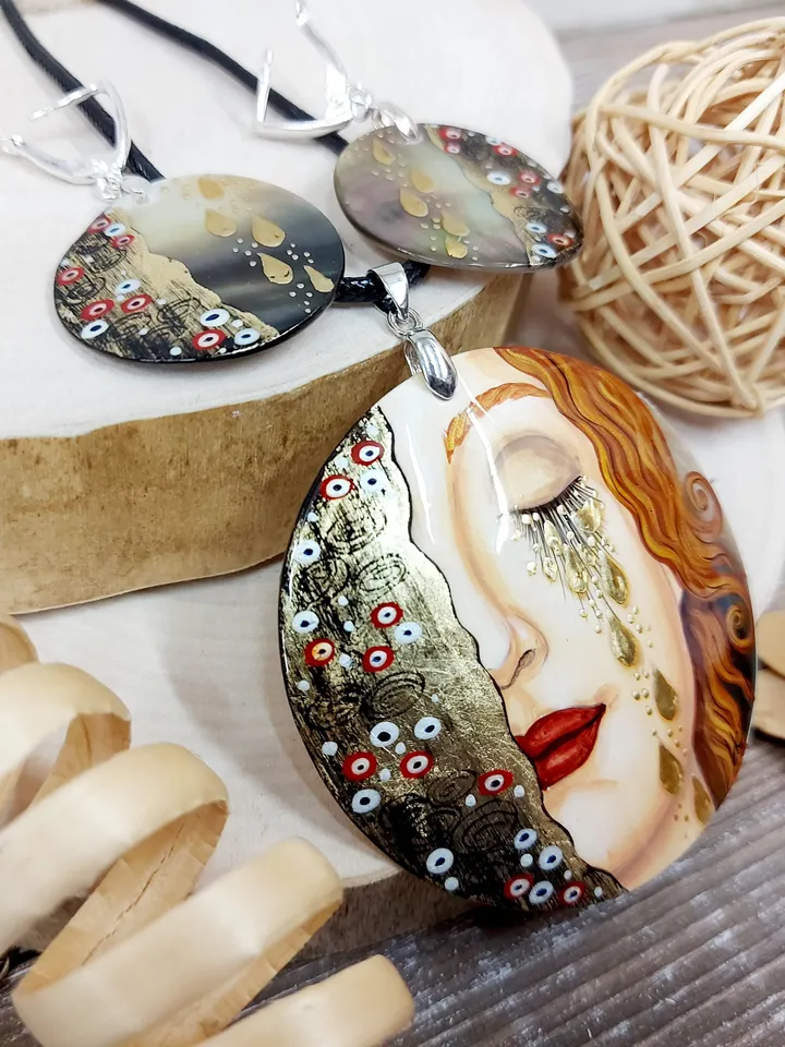 Рendant and earringsof "Larme d'Or" (Golden tears). Freya's tears.Hand-painted on mother-of-pearl.Hand painted miniature painting. Klimt.