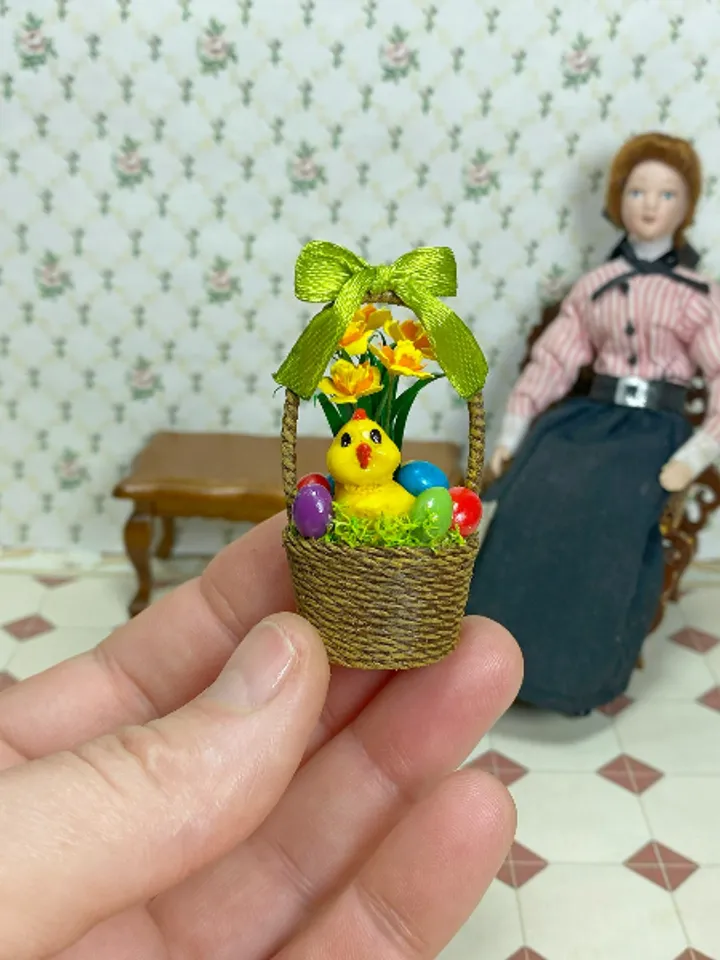Easter basket for dollhouse. Easter miniature. 1:12.