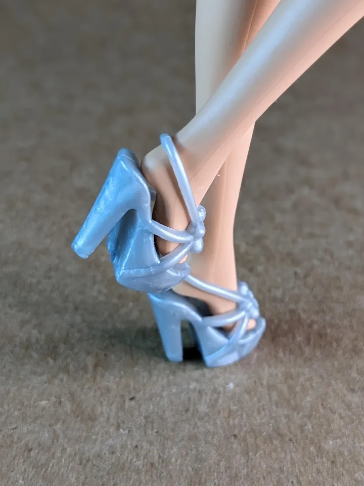 Silver heels sandals for 1/6 scale female dolls