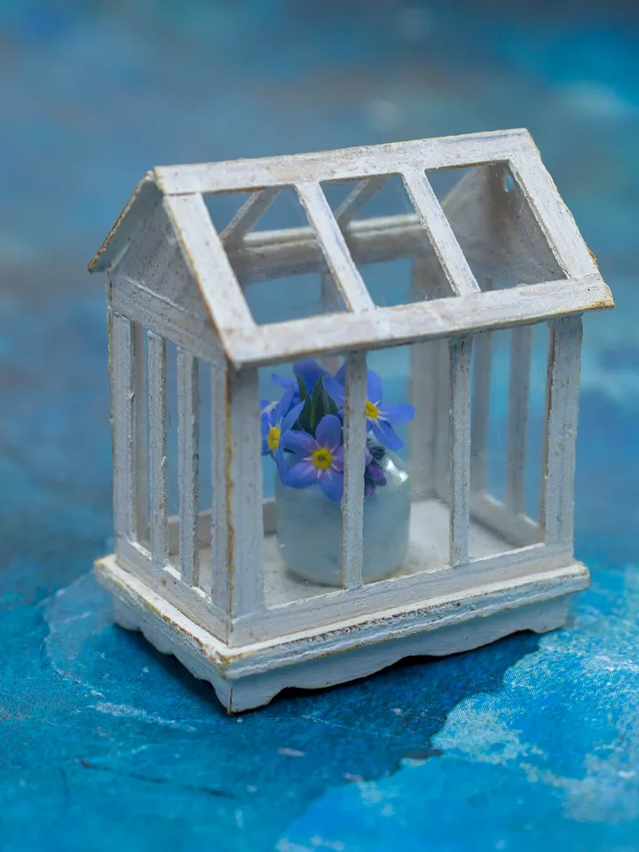 TEMPLATE Miniature greenhouse in 1:12 scale.