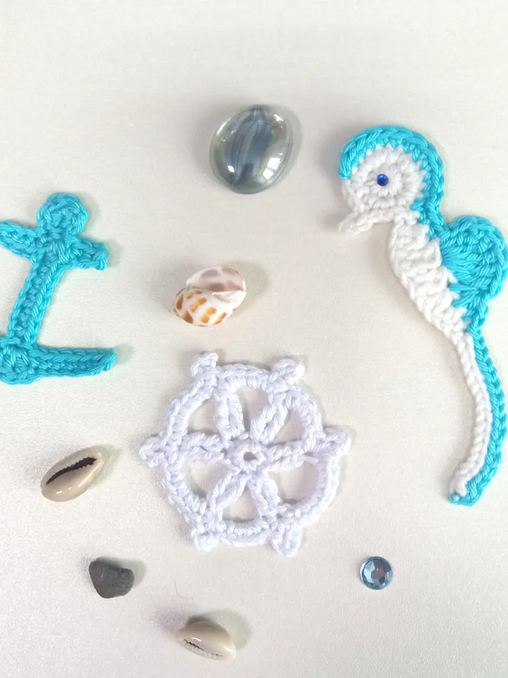 Applique Crochet pattern Seahorse, steering wheel, anchor.