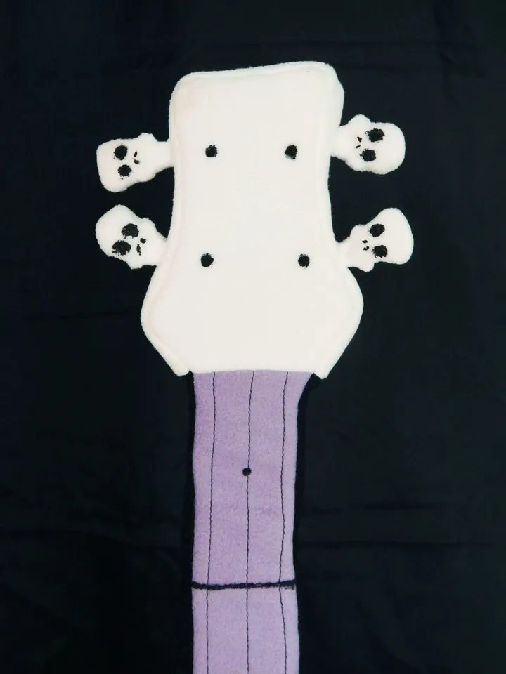 Vampirina's guitar