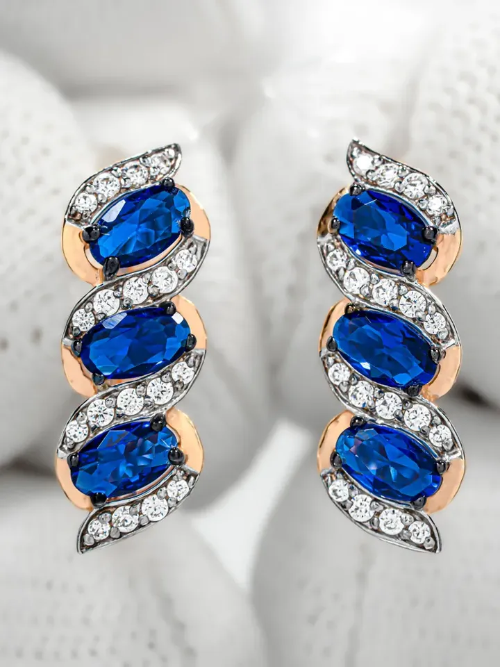 Earrings jewelry Silver gold plated 925 assay value with corundum sapphire