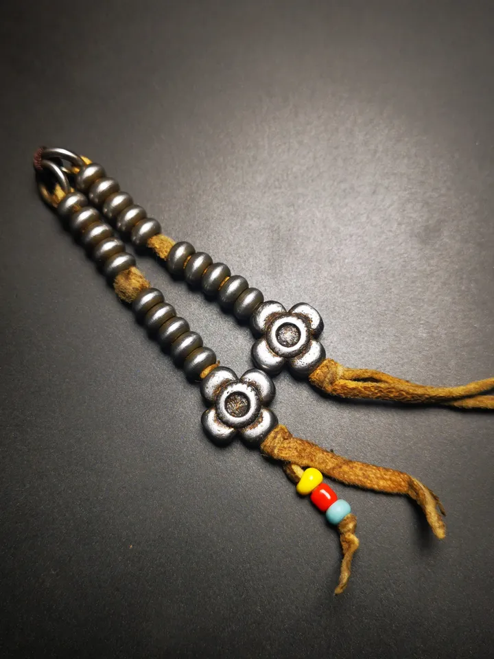 Gandhanra Handmade Tibetan Buddhist Mala Counters,Prayer Bead Counters,with Flower Pendant,Made of Cold Iron