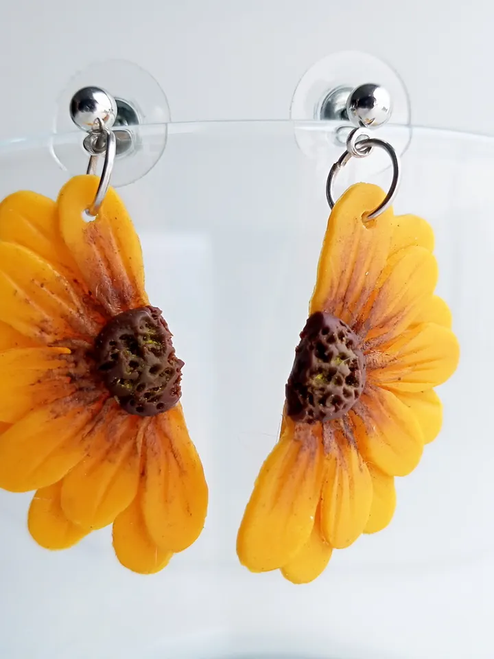 Hand made half sunflower earrings. Polymer clay lightweight earrings. Bright summer earrings.