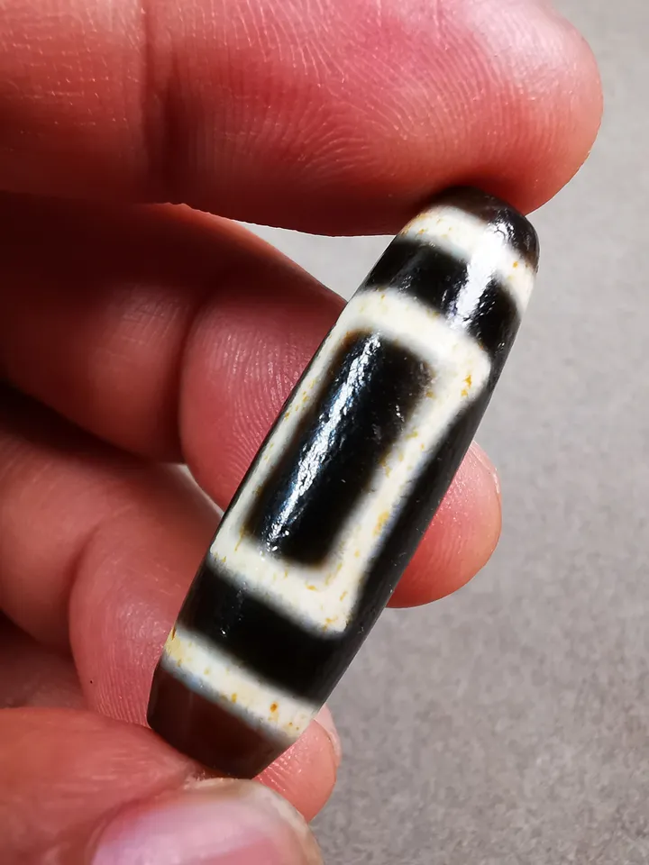 Gandhanra Tibetan Heaven & Earth Dzi Bead,Tibetan Chung,Protective Amulet,Small Size 35*10 mm