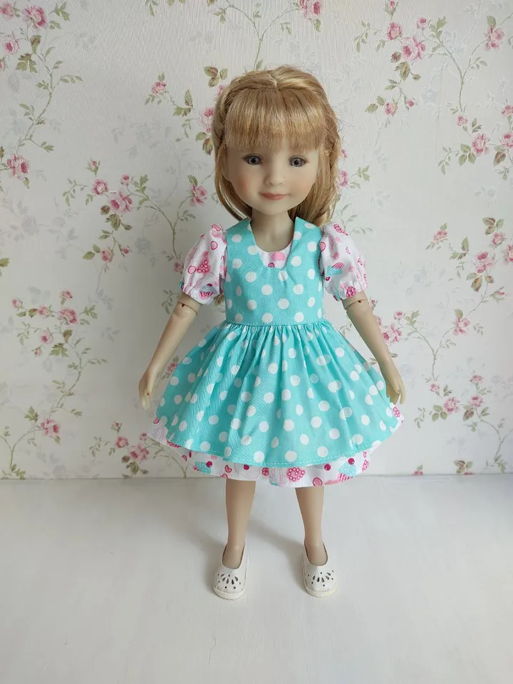 PDF sewing pattern for Ruby Red Fashion friends dolls.